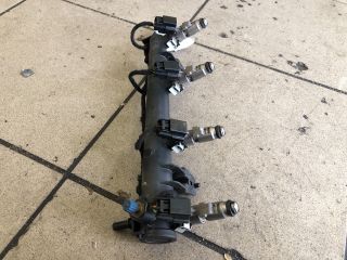 bontott PEUGEOT 207 Porlasztó Sor / Híd