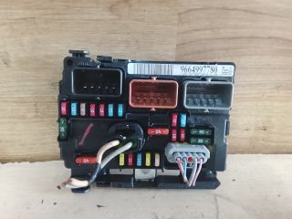 bontott PEUGEOT 207 Biztosítéktábla Motortér