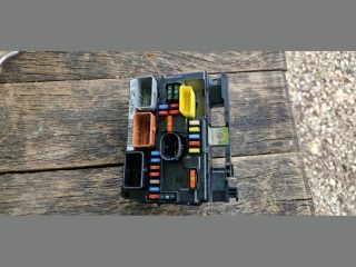 bontott PEUGEOT 207 Biztosítéktábla Motortér