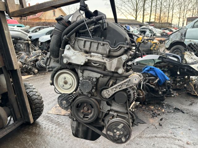 bontott PEUGEOT 207 Komplett Motor (Segédberendezésekkel)