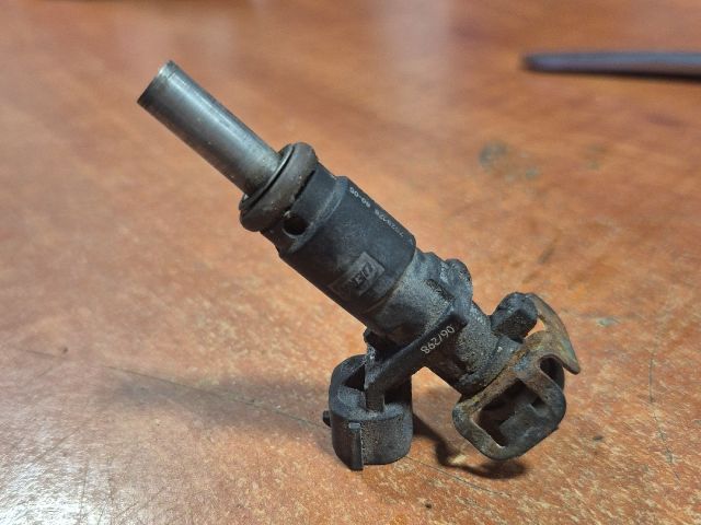 bontott PEUGEOT 207 Porlasztó (1 db)