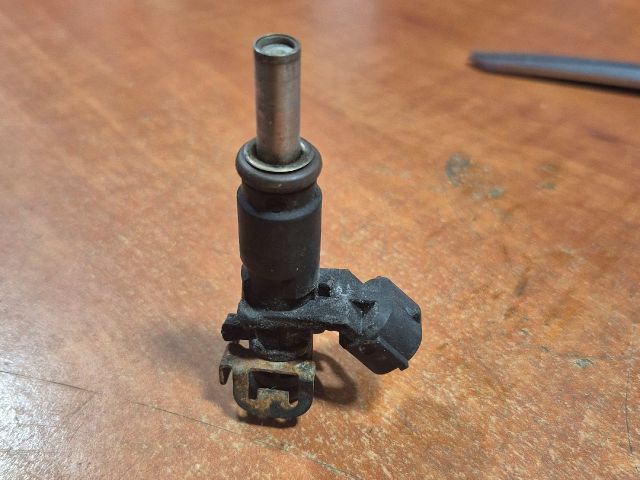 bontott PEUGEOT 207 Porlasztó (1 db)