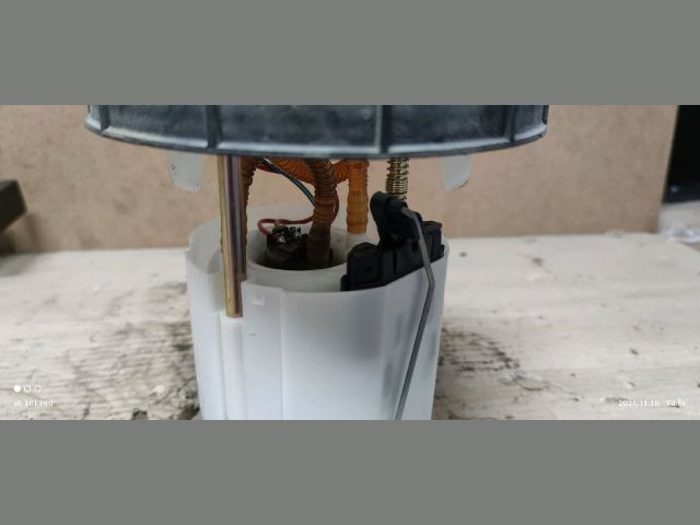 bontott PEUGEOT 207 Üzemanyag Szivattyú