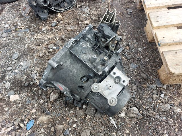 bontott PEUGEOT 207 Váltó (Mechanikus)