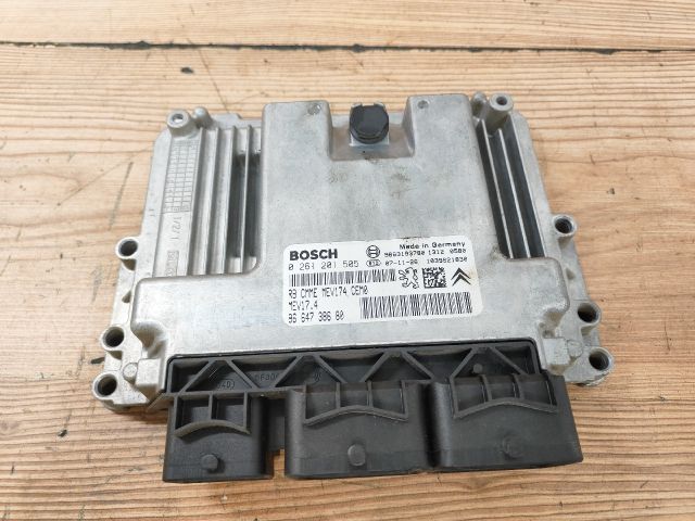 bontott PEUGEOT 207 Motorvezérlő