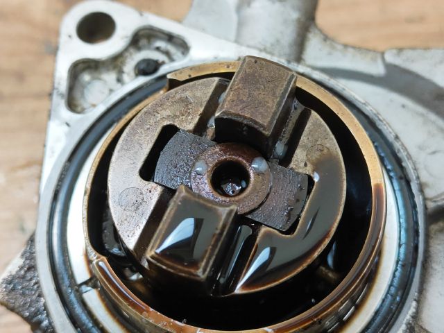 bontott PEUGEOT 207 Vákumpumpa