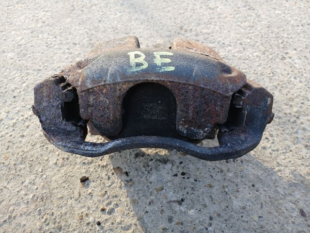 bontott PEUGEOT 207 Bal első Féknyereg Munkahengerrel