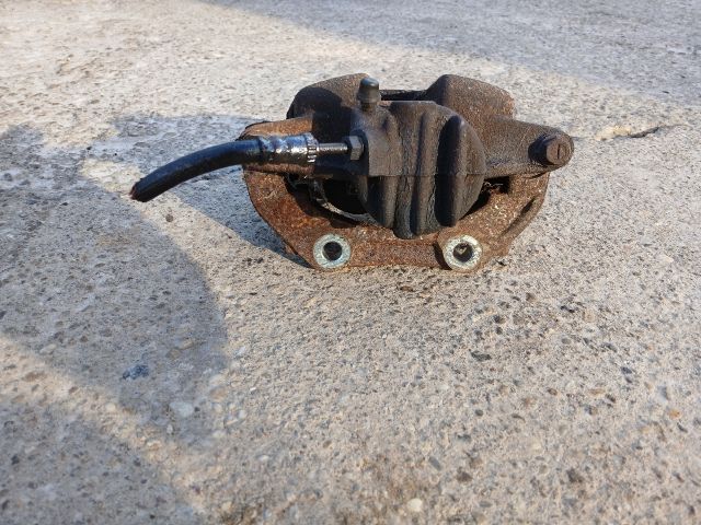 bontott PEUGEOT 207 Bal első Féknyereg Munkahengerrel