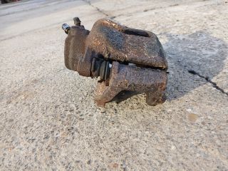 bontott PEUGEOT 207 Bal első Féknyereg Munkahengerrel