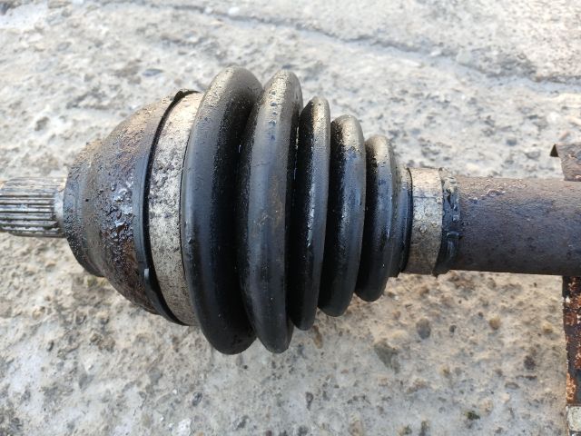 bontott PEUGEOT 207 Bal Féltengely