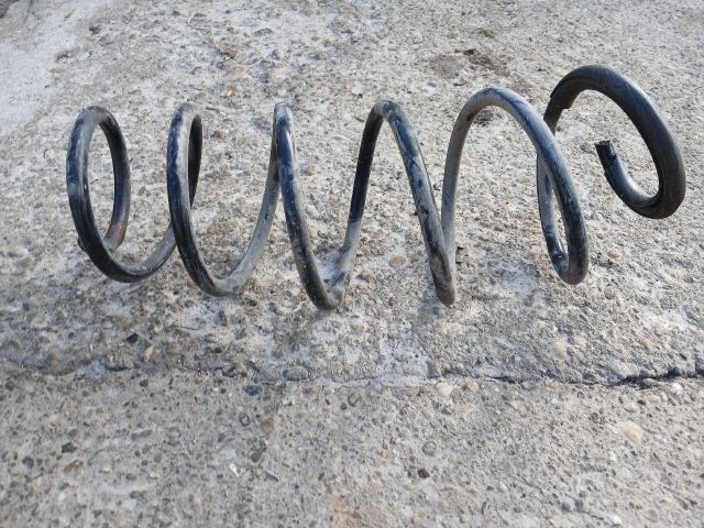 bontott PEUGEOT 207 Első Rugó