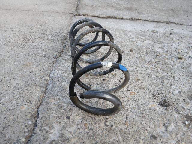 bontott PEUGEOT 207 Első Rugó