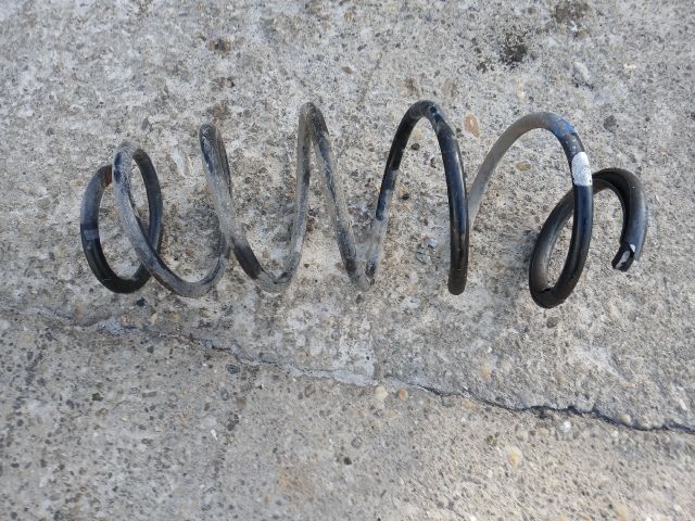 bontott PEUGEOT 207 Első Rugó