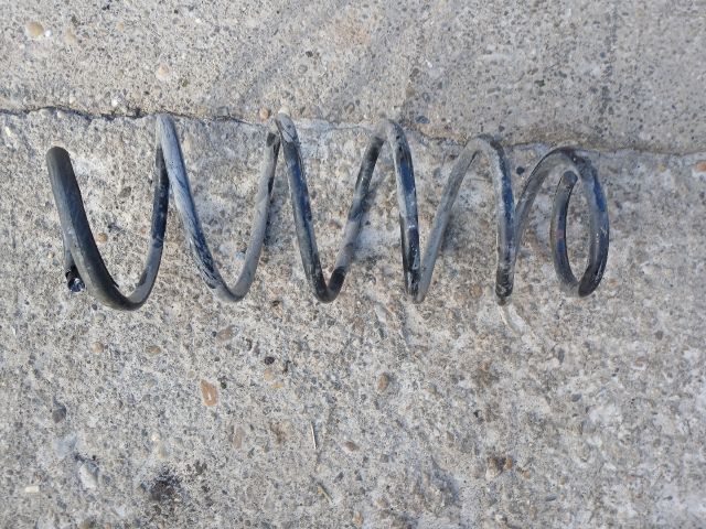 bontott PEUGEOT 207 Első Rugó