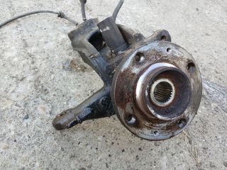 bontott PEUGEOT 207 Jobb első Csonkállvány Kerékaggyal