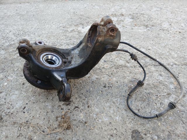 bontott PEUGEOT 207 Jobb első Csonkállvány Kerékaggyal