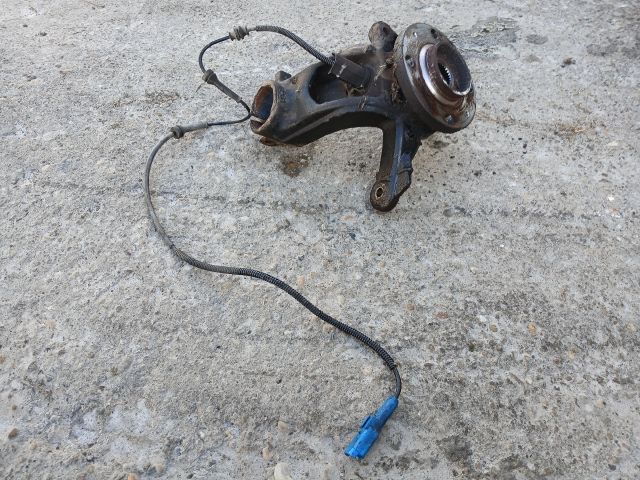 bontott PEUGEOT 207 Jobb első Csonkállvány Kerékaggyal