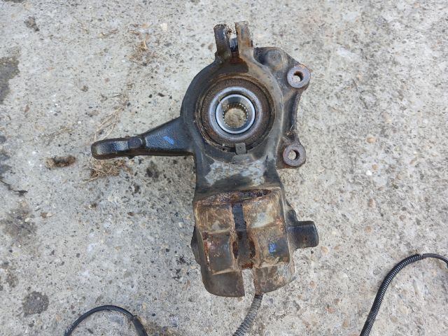 bontott PEUGEOT 207 Jobb első Csonkállvány Kerékaggyal