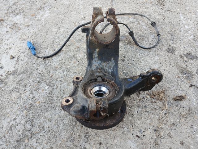 bontott PEUGEOT 207 Jobb első Csonkállvány Kerékaggyal