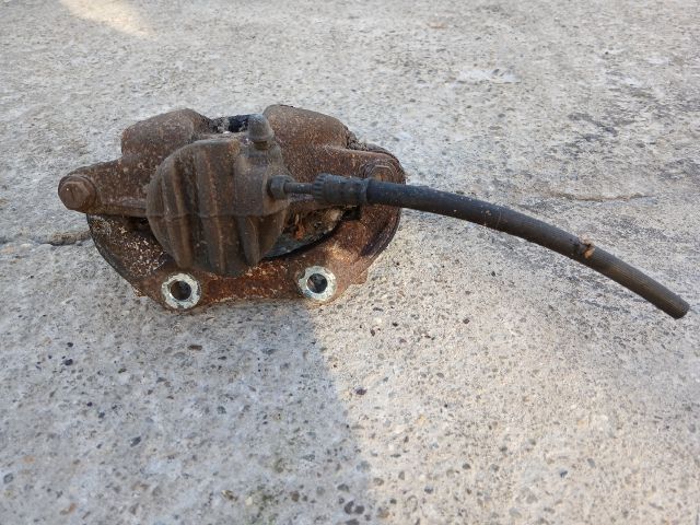 bontott PEUGEOT 207 Jobb első Féknyereg Munkahengerrel