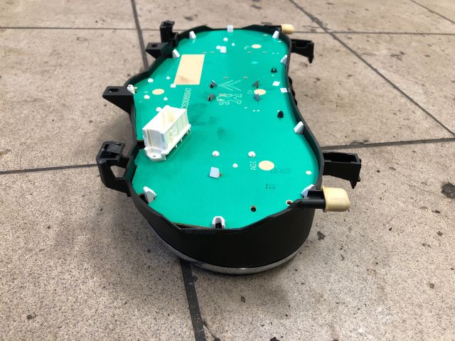 bontott PEUGEOT 207 Kilométeróra