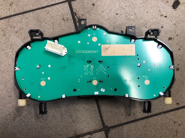 bontott PEUGEOT 207 Kilométeróra