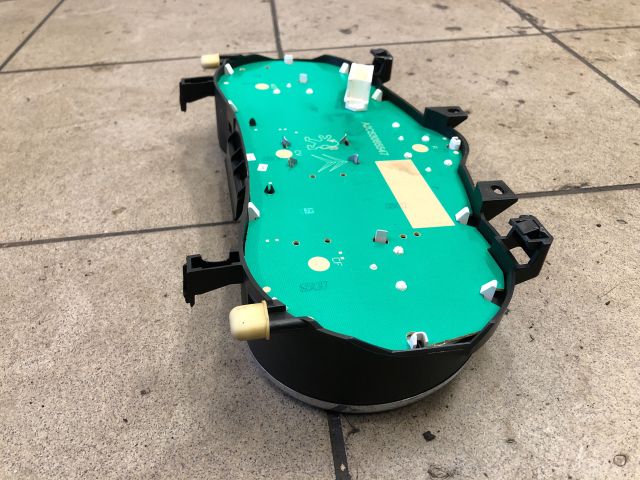 bontott PEUGEOT 207 Kilométeróra