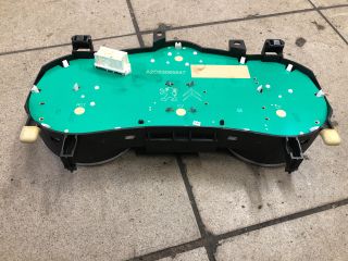 bontott PEUGEOT 207 Kilométeróra