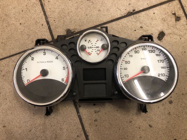 bontott PEUGEOT 207 Kilométeróra