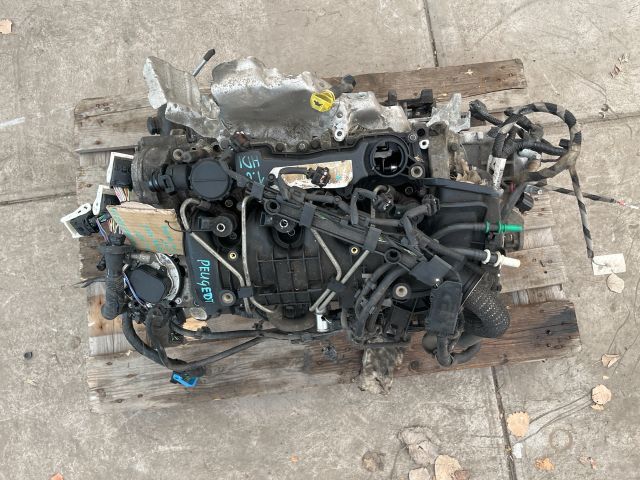 bontott PEUGEOT 207 Motor (Fűzött blokk hengerfejjel)