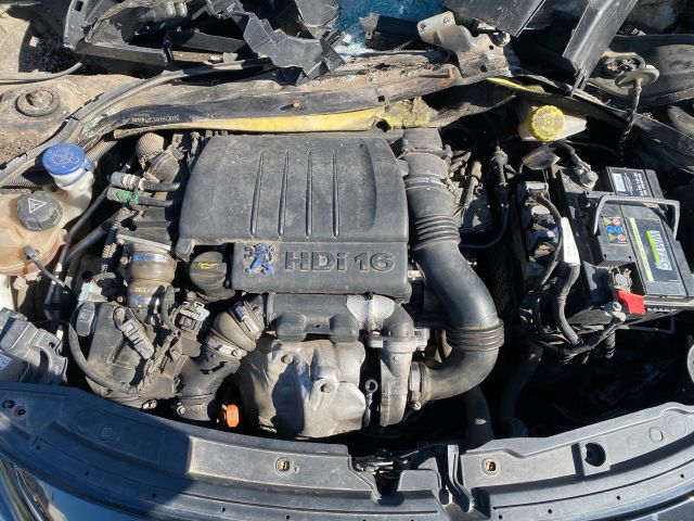 bontott PEUGEOT 207 Motor (Fűzött blokk hengerfejjel)