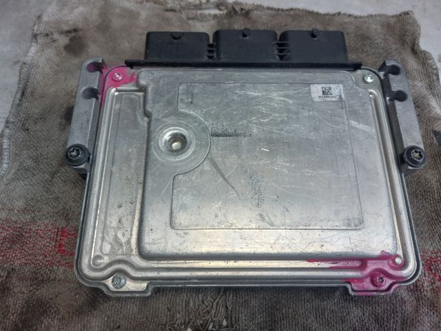 bontott PEUGEOT 207 Motorvezérlő