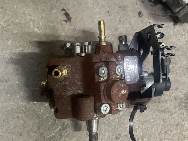 bontott PEUGEOT 207 Nagynyomású Szivattyú