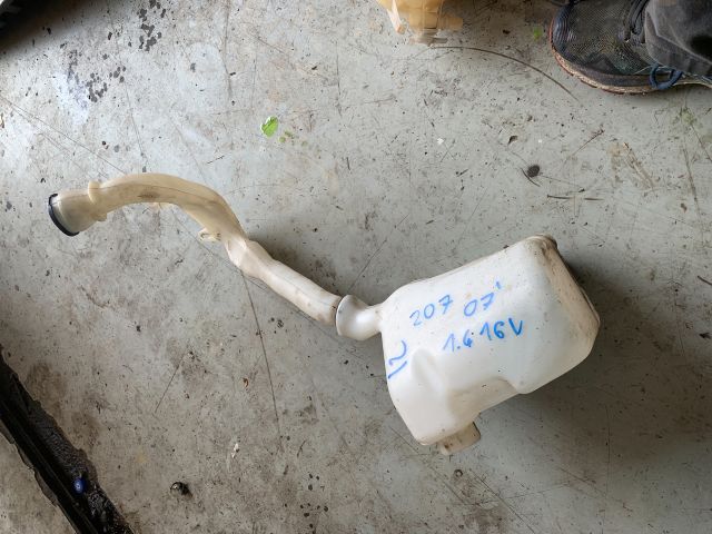 bontott PEUGEOT 207 Ablakmosó Tartály