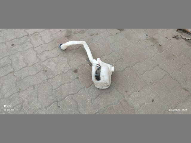 bontott PEUGEOT 207 Ablakmosó Tartály