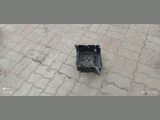 bontott PEUGEOT 207 Akkumulátor Tartó