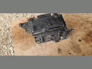 bontott PEUGEOT 207 Akkumulátor Tartó