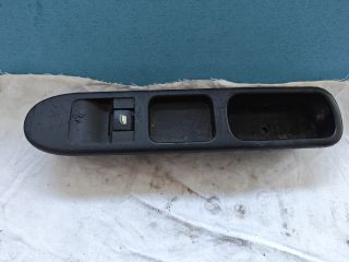 bontott PEUGEOT 207 Bal első Ablakemelő Kapcsoló