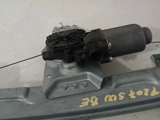 bontott PEUGEOT 207 Bal első Ablakemelő Szerkezet (Elektromos)