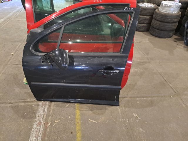 bontott PEUGEOT 207 Bal első Ajtó (Részeivel)