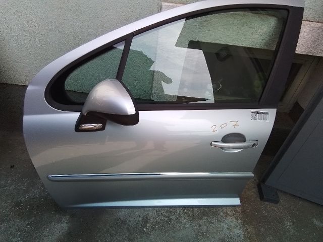 bontott PEUGEOT 207 Bal első Ajtó (Részeivel)