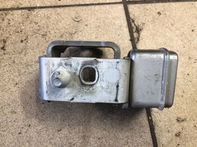 bontott PEUGEOT 207 Bal első Ajtóhatároló