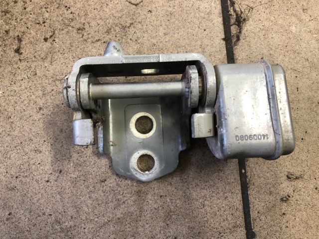 bontott PEUGEOT 207 Bal első Ajtóhatároló