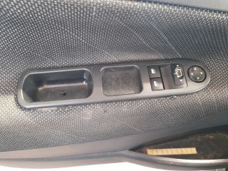 bontott PEUGEOT 207 Bal első Alsó Zsanér