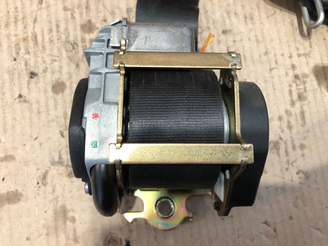 bontott PEUGEOT 207 Bal első Biztonsági Öv