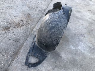 bontott PEUGEOT 207 Bal első Dobbetét (Kerékjárati, Műanyag)