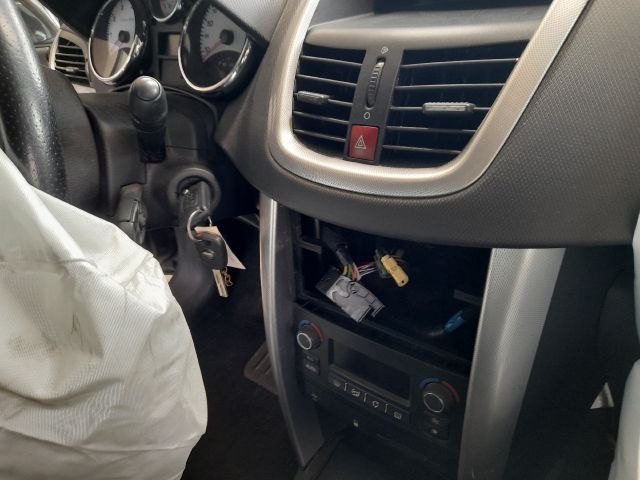 bontott PEUGEOT 207 Bal első Felső Zsanér