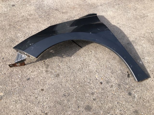 bontott PEUGEOT 207 Bal első Sárvédő