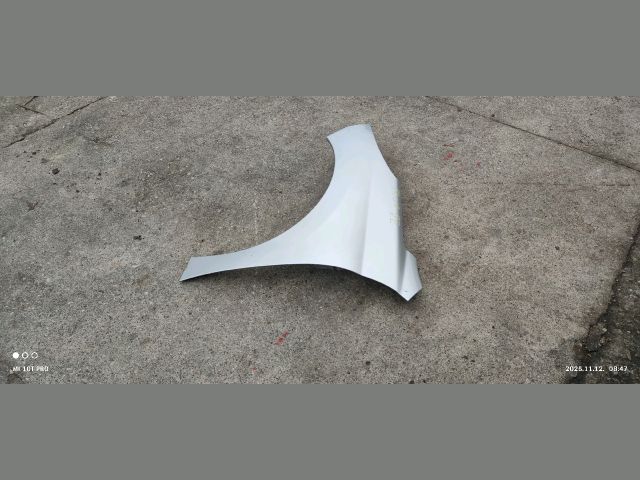 bontott PEUGEOT 207 Bal első Sárvédő