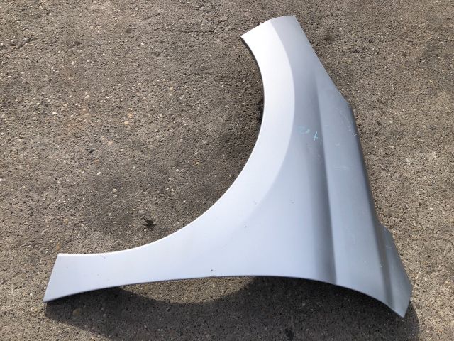 bontott PEUGEOT 207 Bal első Sárvédő